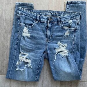 American Eagle Outfitters Women's Light Blue Ripped Jeans